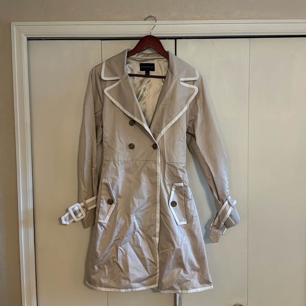 Banana Republic women’s raincoat
